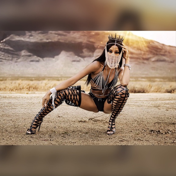 ☠️ Last Pair!!! Black Belted Thigh High Boots - Picture 5 of 5